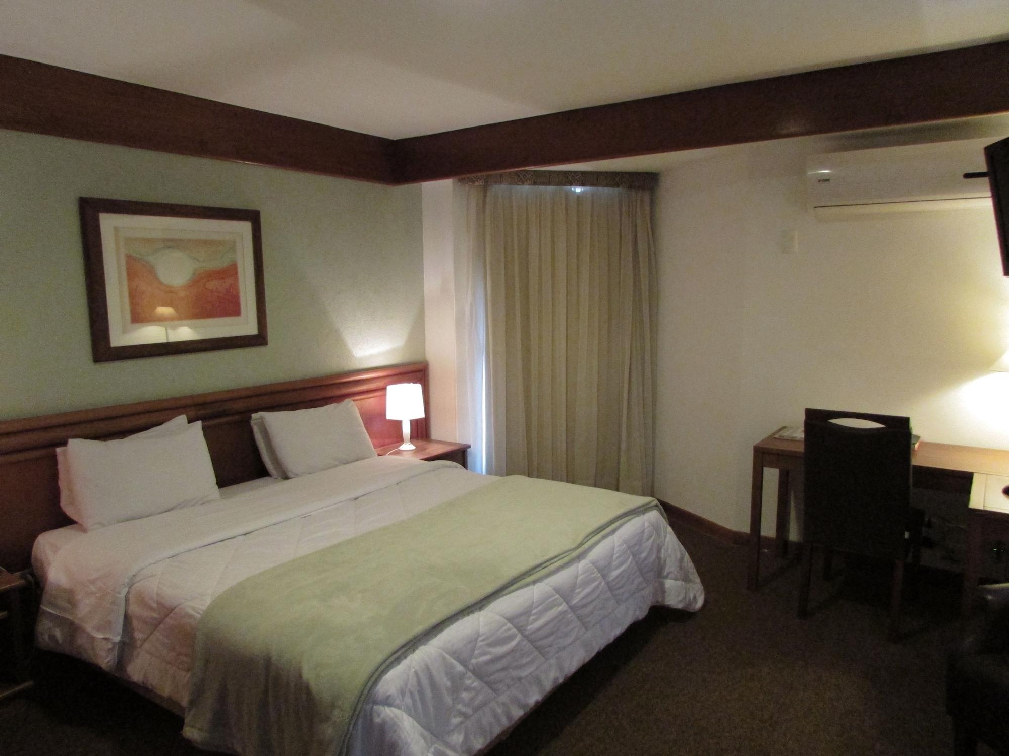 Hotel Continental Porto Alegre By Samba Extérieur photo