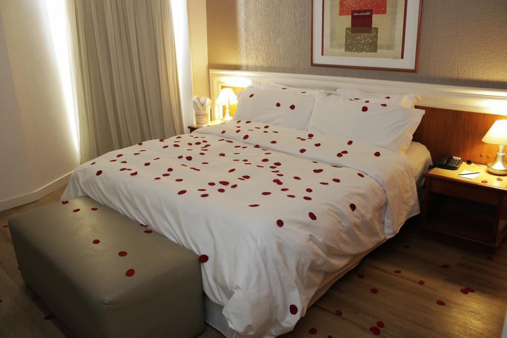 Hotel Continental Porto Alegre By Samba Extérieur photo