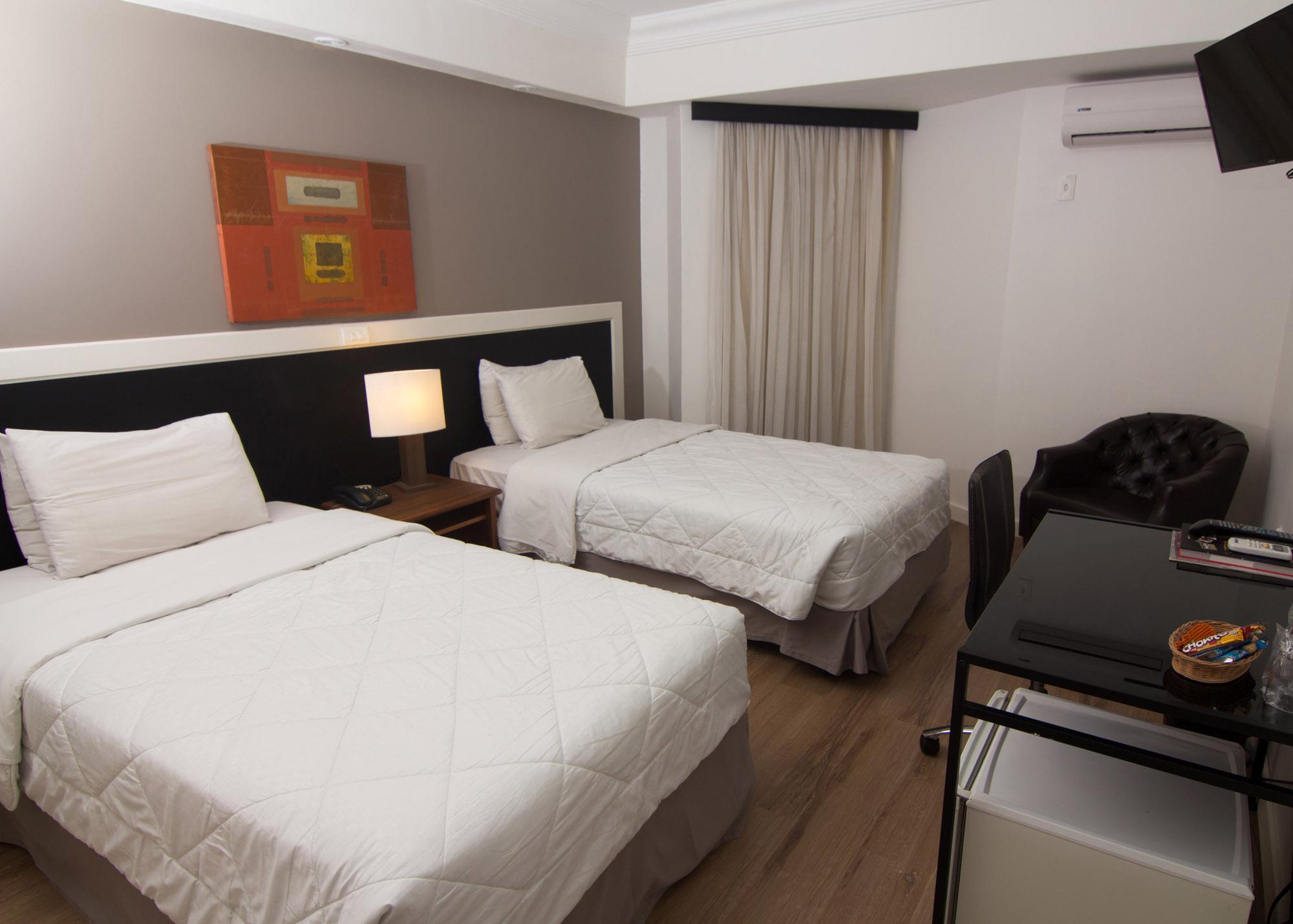 Hotel Continental Porto Alegre By Samba Extérieur photo